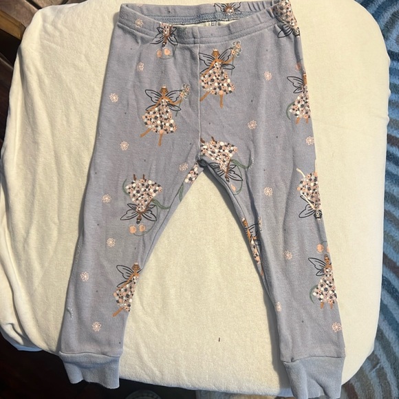 Set of two girls short-sleeved pajamas with pants. - Picture 2 of 8